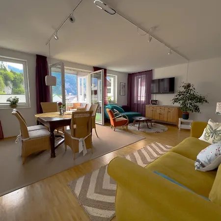 LOIDLs GUESTHOUSE Traunkirchen Exterior foto