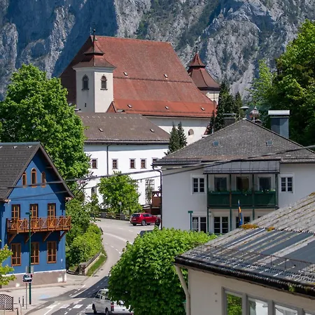 LOIDLs GUESTHOUSE Traunkirchen Exterior foto