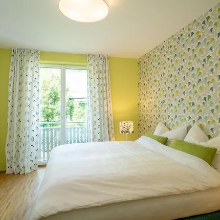 LOIDLs GUESTHOUSE Traunkirchen Exterior foto